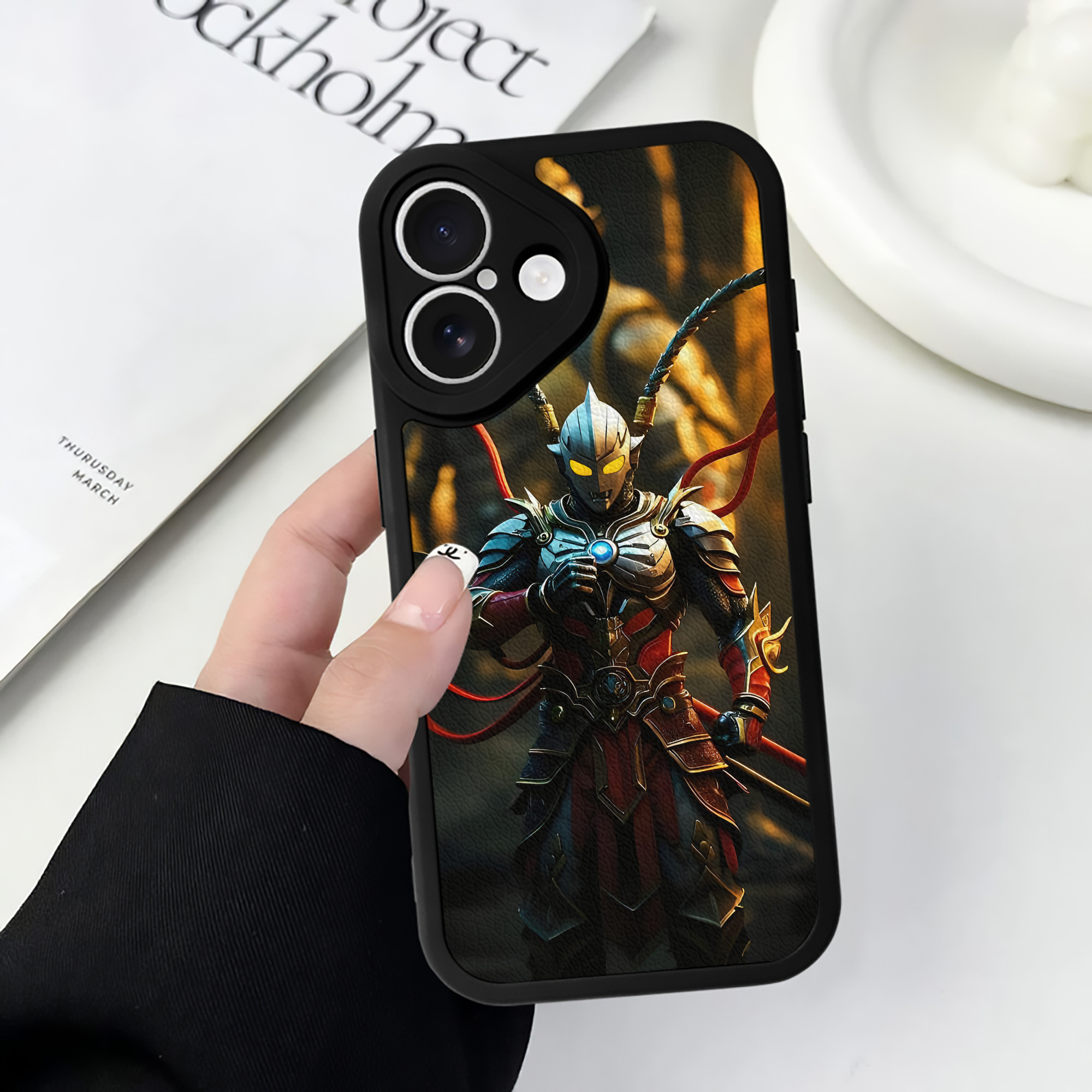 （画像用） ウルトラマン Ultraman 【iPhone 16シリーズ対応】シリコンスマホケース（レザー調） 材質：シリコン